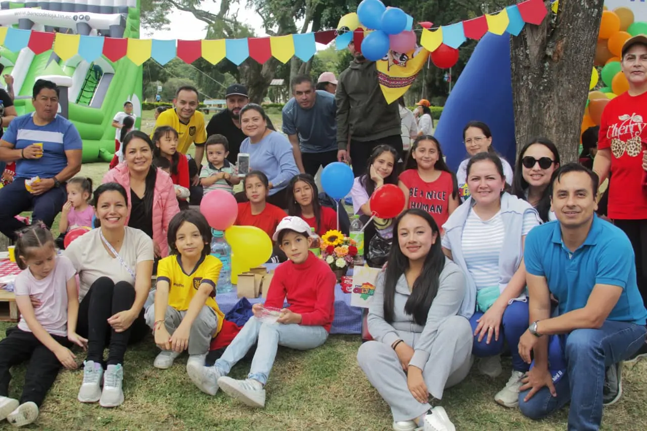 Familias de Punto de Partida compartiendo una jornada institucional